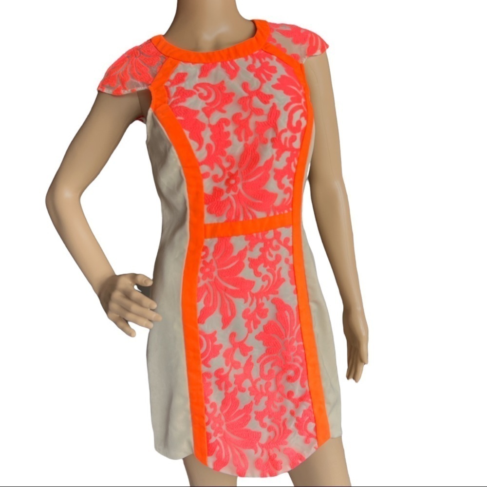 CAMEO WOMEN’S NEON PINK ORANGE EMBROIDERED DRESS SIZE M - Picture 1 of 13